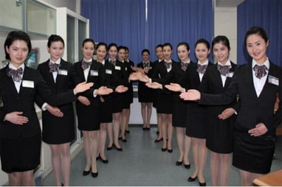 巴東縣民族職業(yè)高級中學旅游服務與管理專業(yè) 禮儀服務的專業(yè)塑造與實踐價值